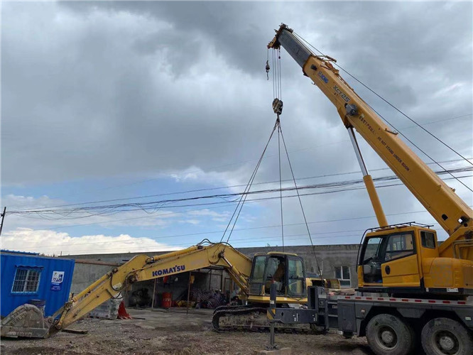 涧西区25吨吊车的工作半径是多少？